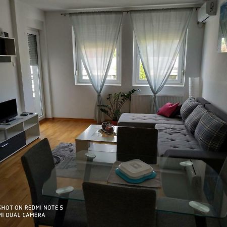 Apartment Jelena Zrenjanin Exterior photo
