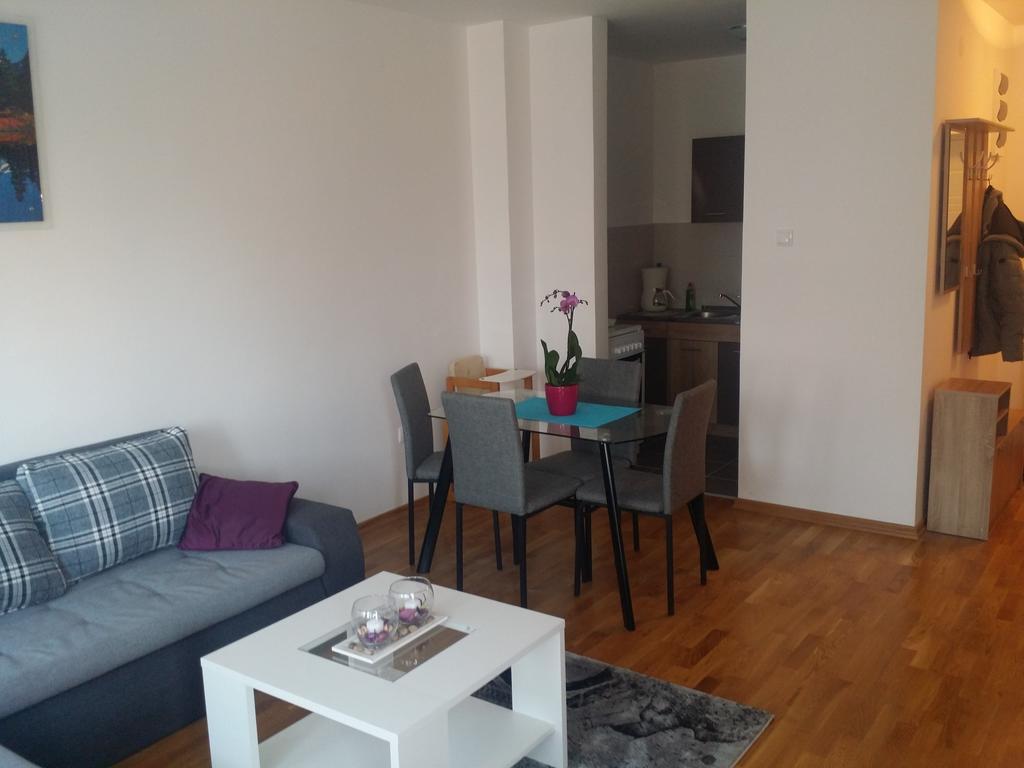 Apartment Jelena Zrenjanin Exterior photo