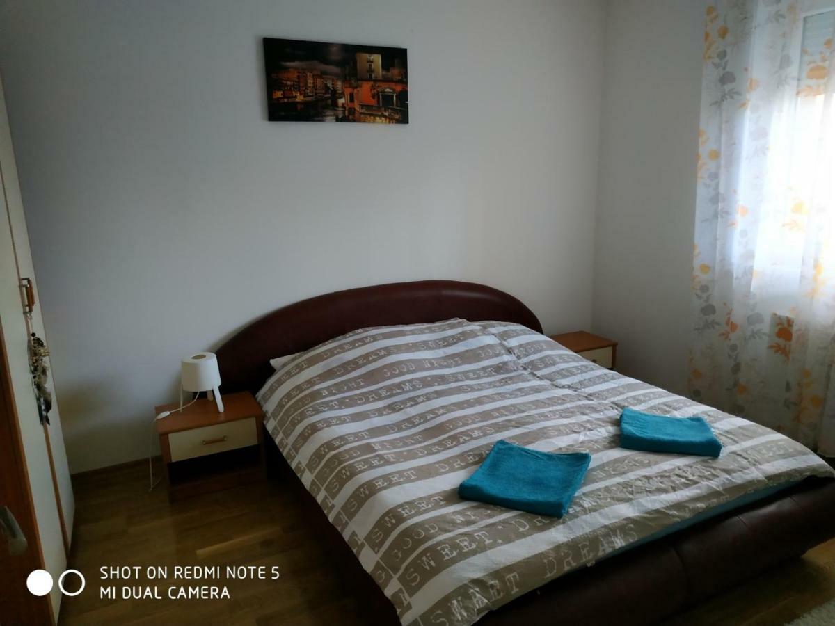 Apartment Jelena Zrenjanin Exterior photo