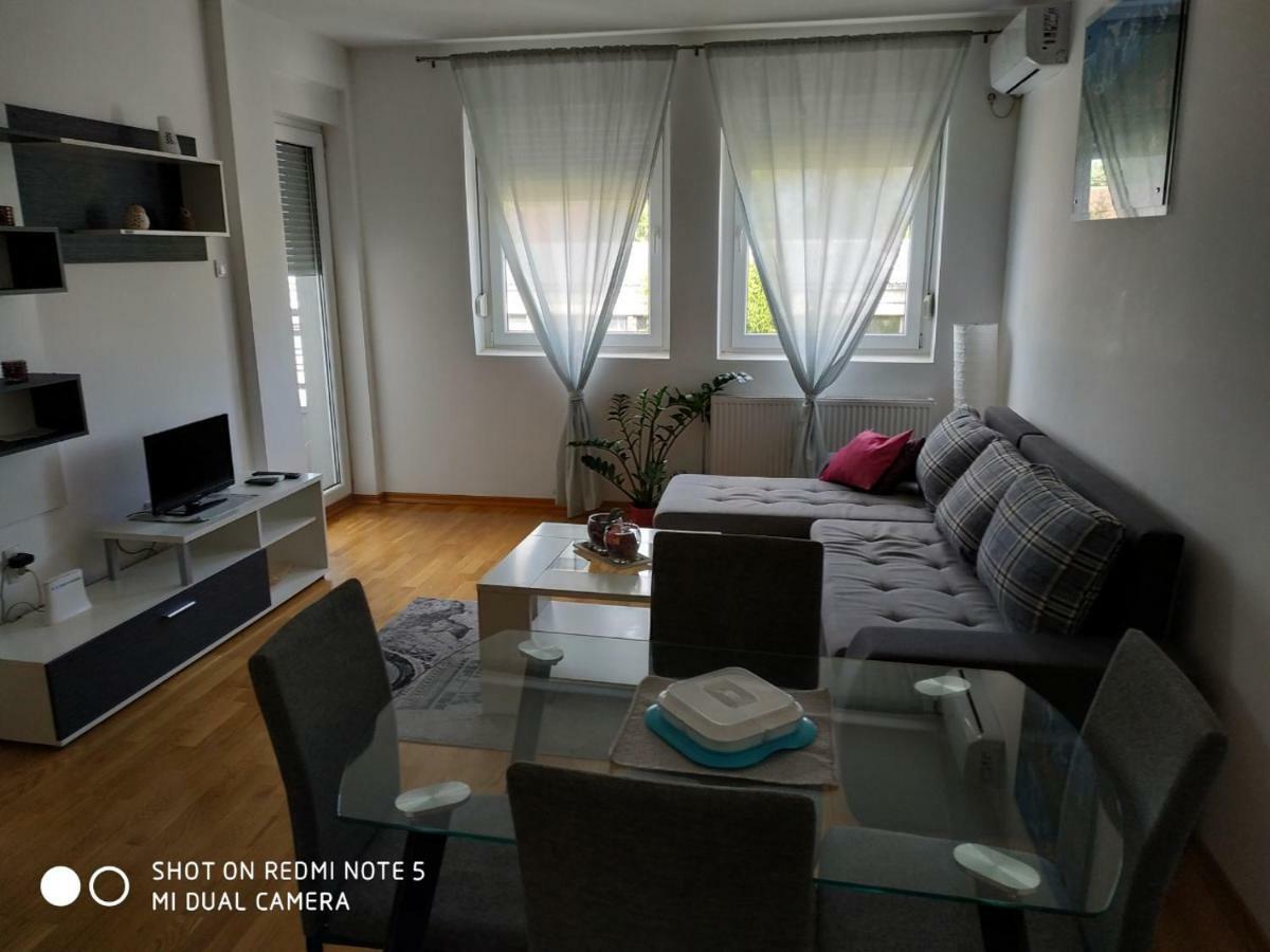 Apartment Jelena Zrenjanin Exterior photo